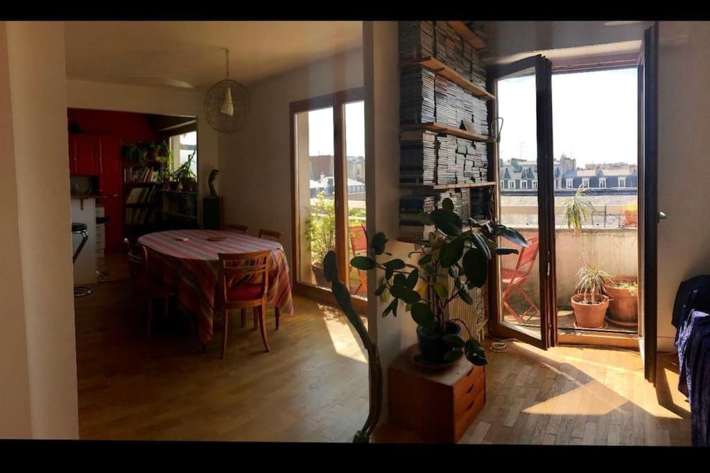 Le Charme De Montmartre A Ciel Ouvert Paris Luaran gambar